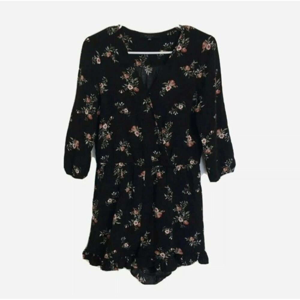 Be Cool Womens Size Medium Romper Shorts Black Floral Ruffle V Neckline Elastic